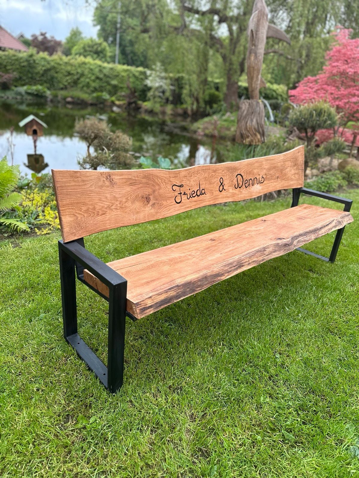 Holzbank mit Gravur – Bild 2