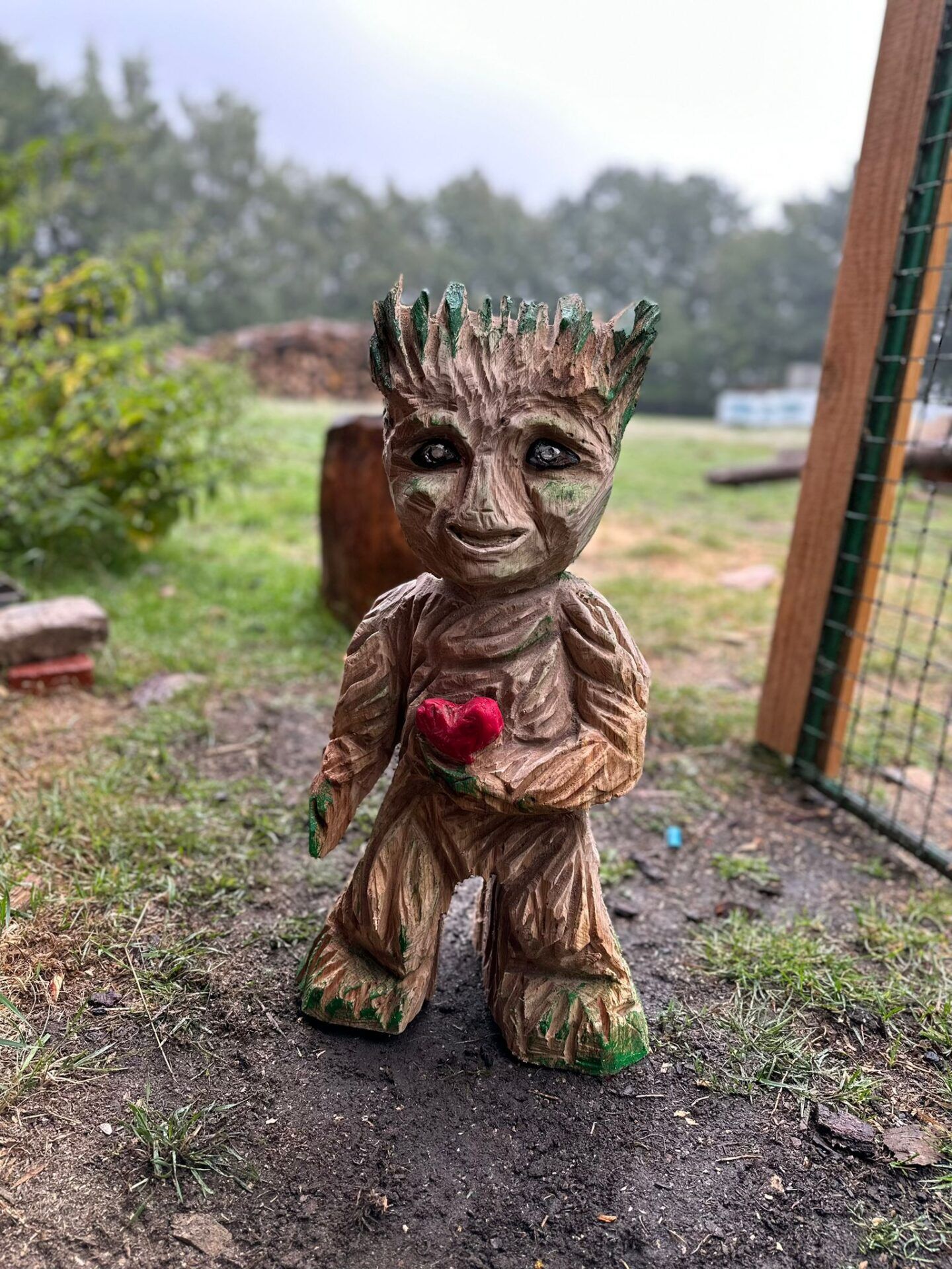 Baumwesen Skulptur – Bild 2