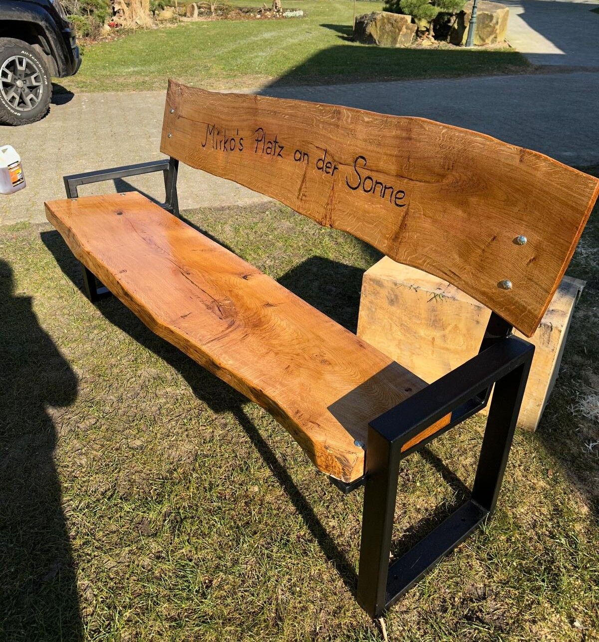 Holzbank mit Gravur – Bild 5