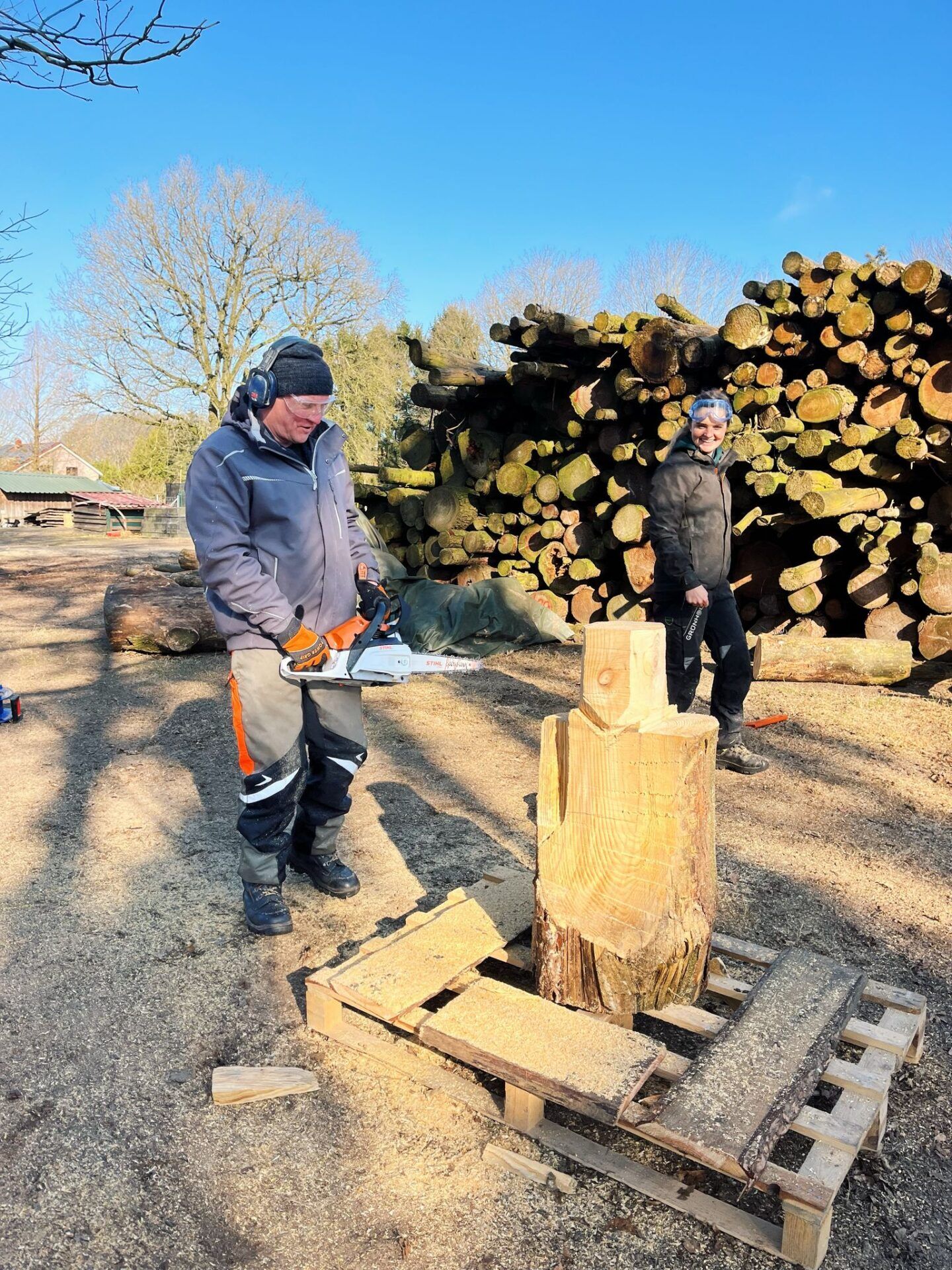 SCHNITZKURS BAUMWESEN – Bild 3